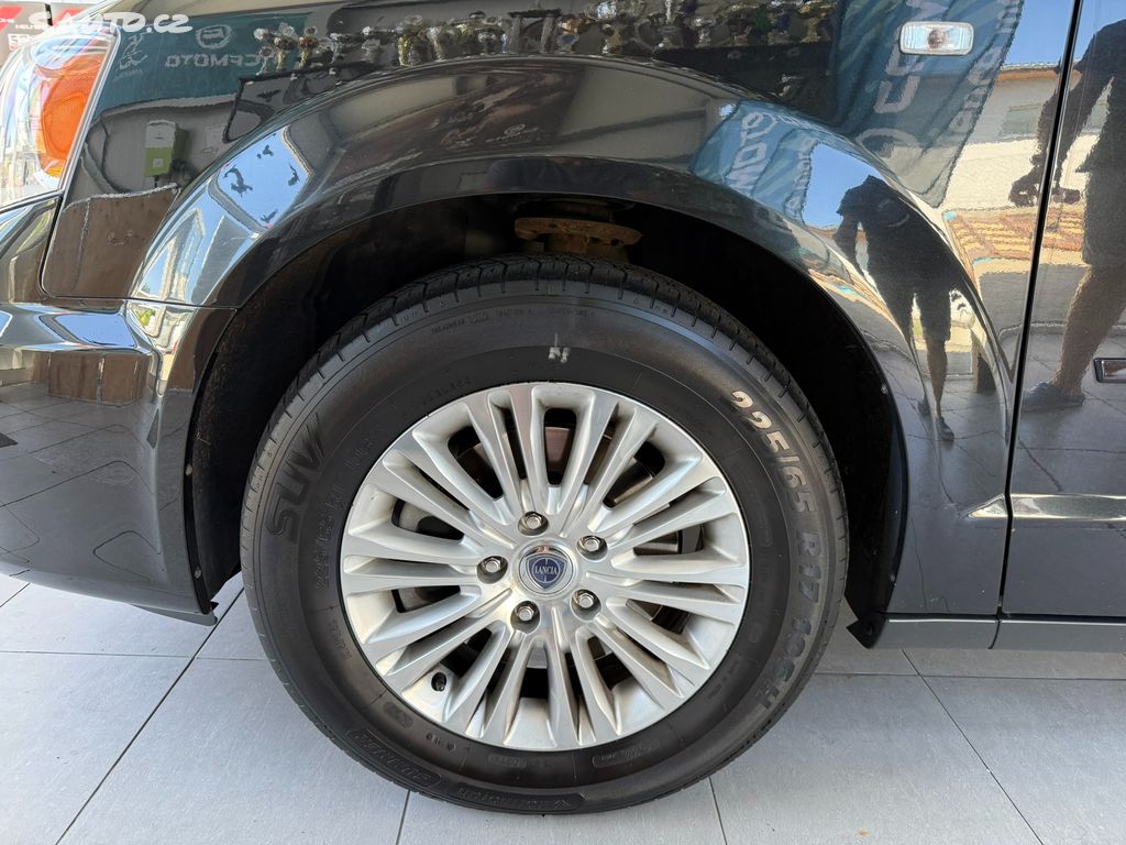 Lancia Voyager, 2.8 120 kW 7míst AT 1.maj.