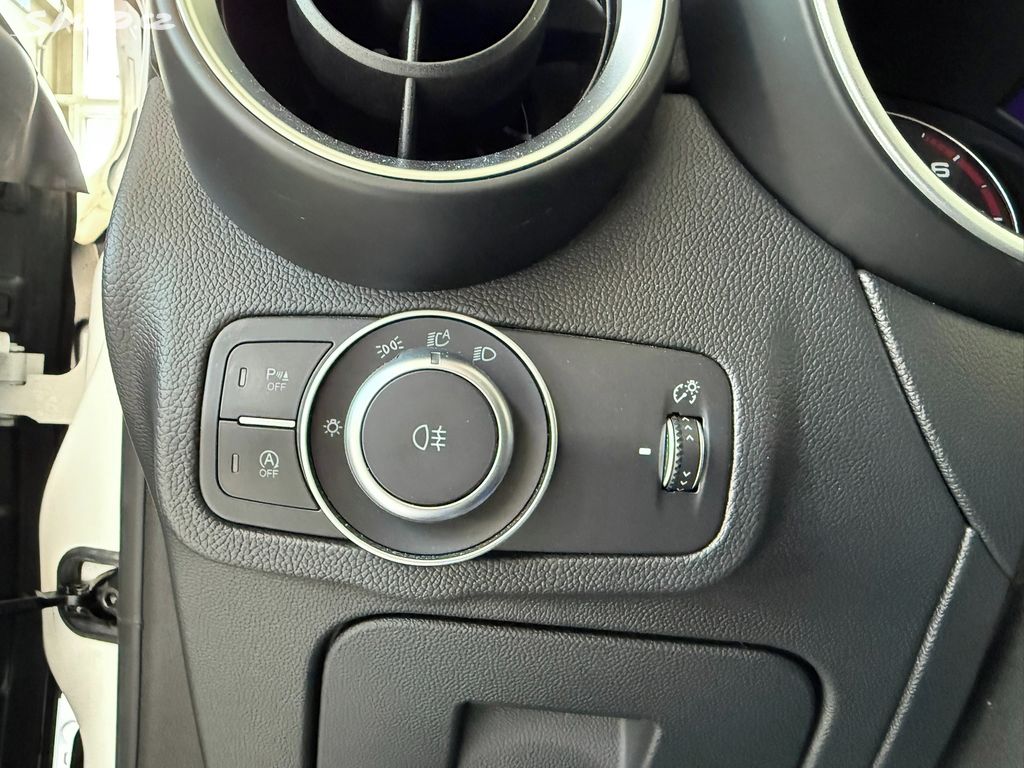 Alfa Romeo Stelvio, Q4 2.0 206 kW 4x4