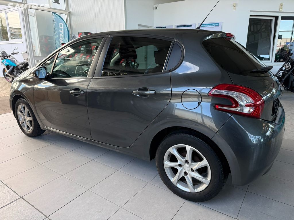 Peugeot 208, Style 1.2 60 kW 1.majitel Peugeot 208, Style 1.2 60 kW 1.majitel