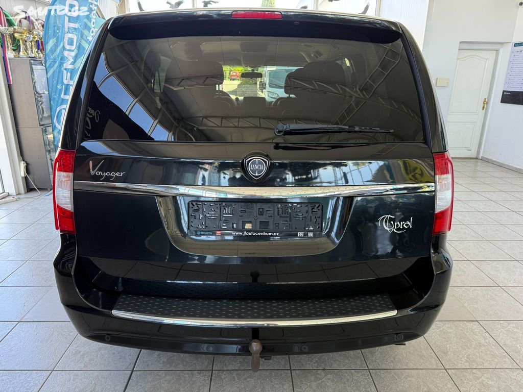 Lancia Voyager, 2.8 120 kW 7míst AT 1.maj.