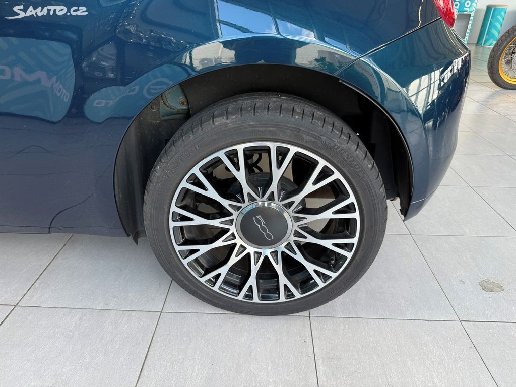 Fiat 500C, Collezione 1.2 51 kW 1.maj.DPH