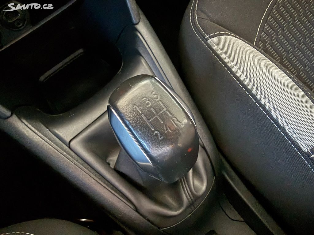 Peugeot 208, Style 1.2 60 kW 1.majitel Peugeot 208, Style 1.2 60 kW 1.majitel