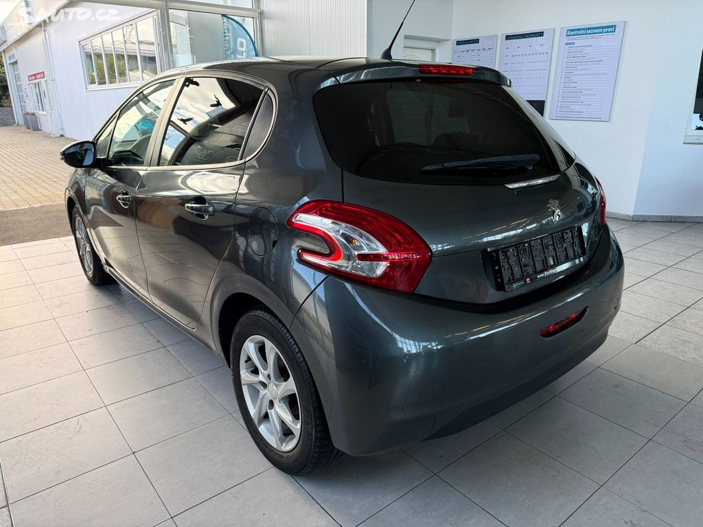 Peugeot 208, Style 1.2 60 kW 1.majitel Peugeot 208, Style 1.2 60 kW 1.majitel