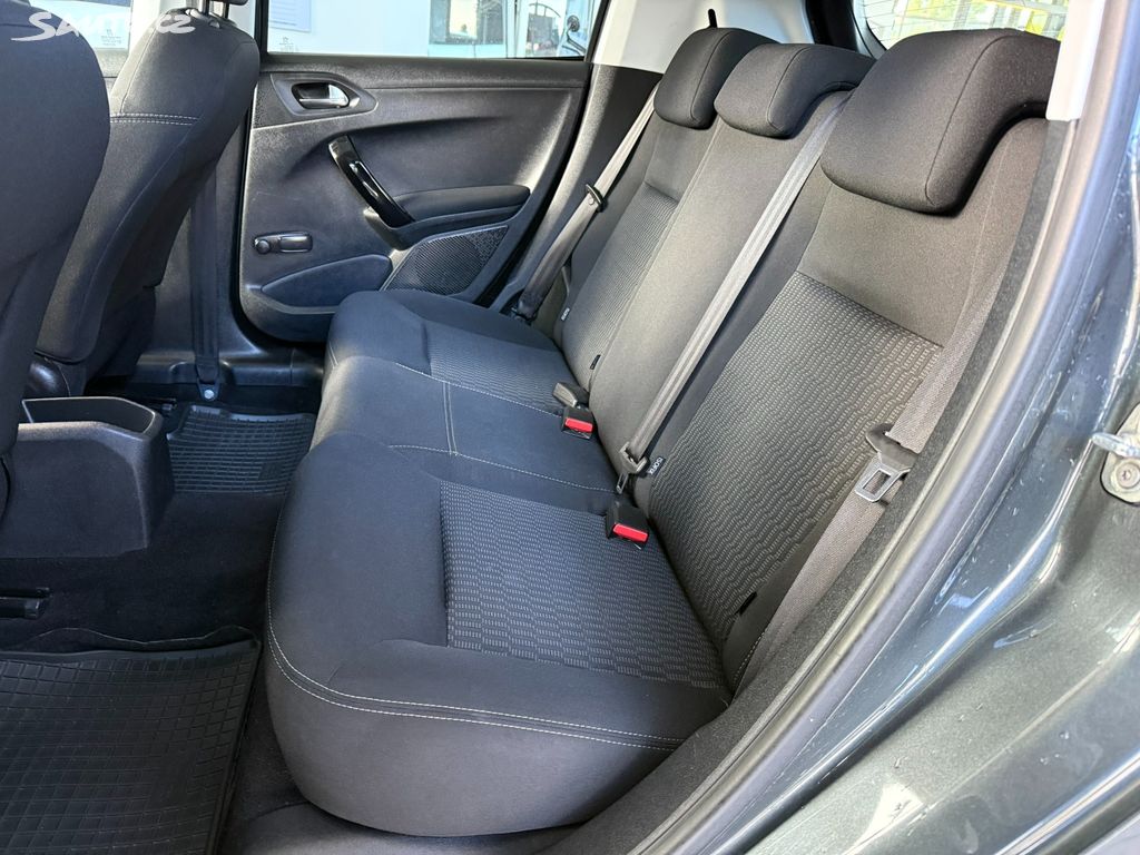 Peugeot 208, Style 1.2 60 kW 1.majitel Peugeot 208, Style 1.2 60 kW 1.majitel