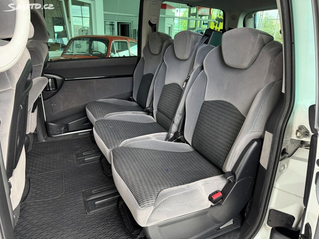 Citroën C8, 2.0 HDi 100 kW Rezervace