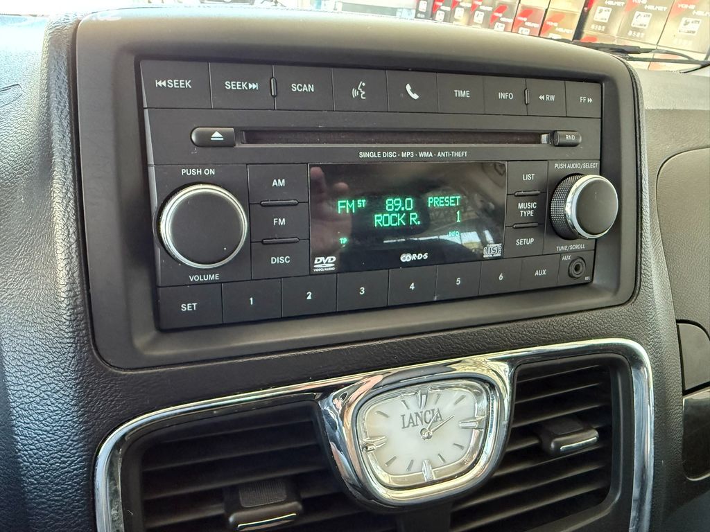 Lancia Voyager, 2.8 120 kW 7míst AT 1.maj.