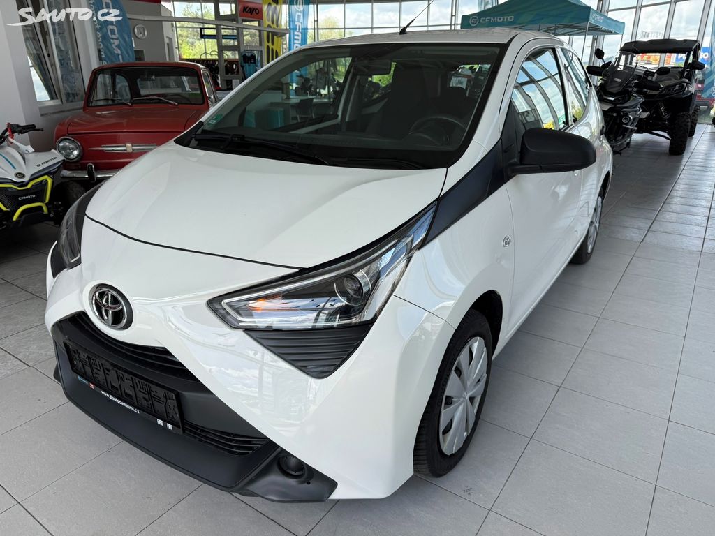 Toyota Aygo, 1.0 53 kW plná ser.historie