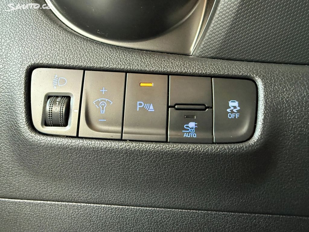 Hyundai Kona, EV100 kW/42 kWh 100%SOH