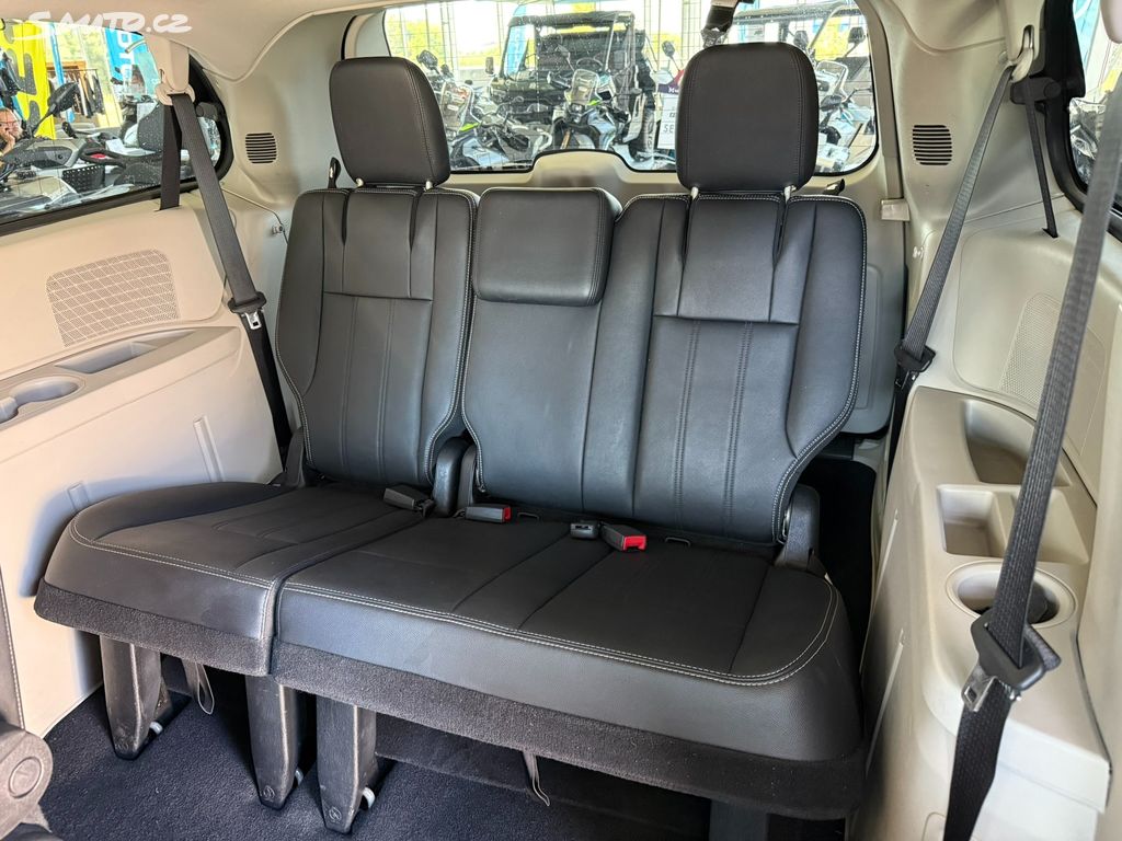 Lancia Voyager, 2.8 120 kW 7míst AT 1.maj.