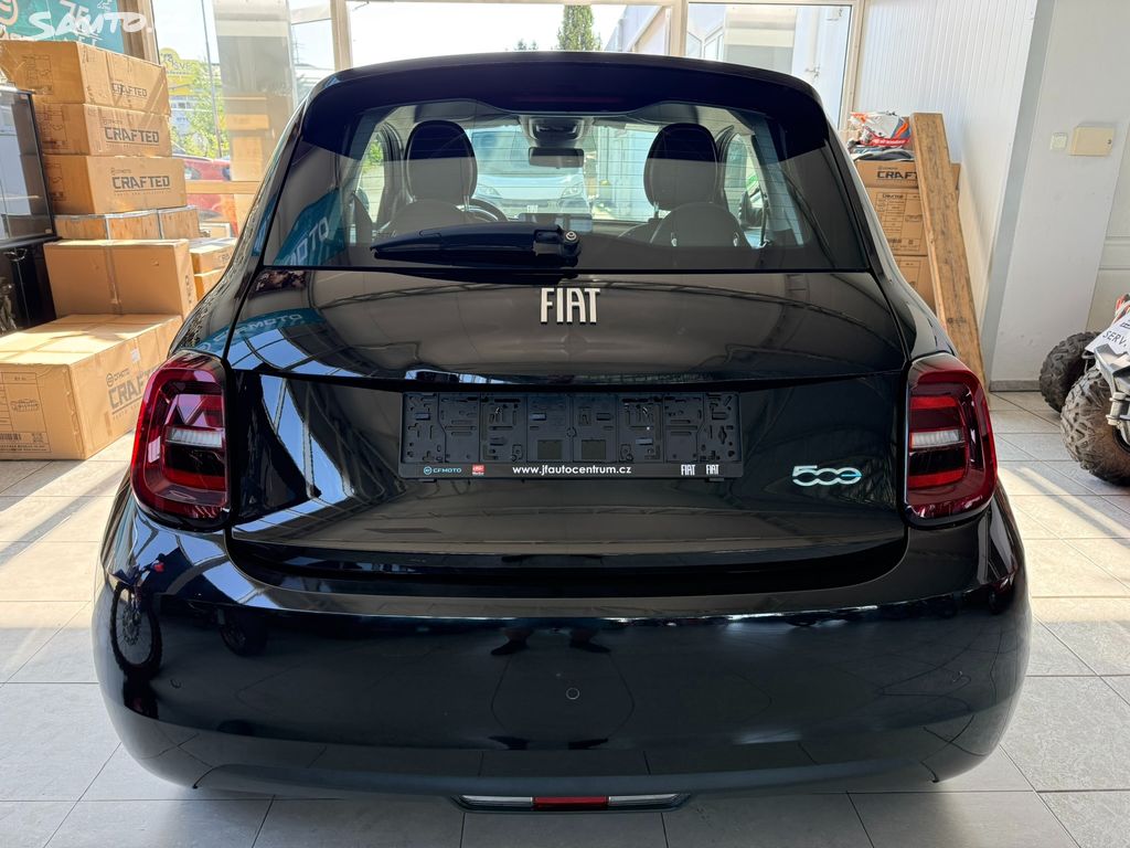 Fiat 500E, 42 kWh 118k 1.majitel DPH