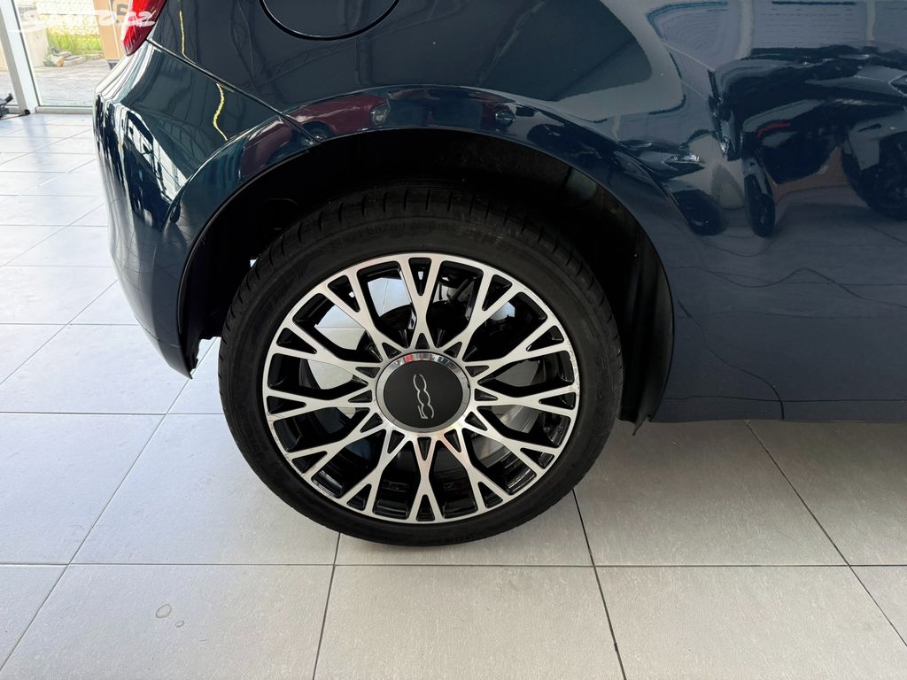 Fiat 500C, Collezione 1.2 51 kW 1.maj.DPH
