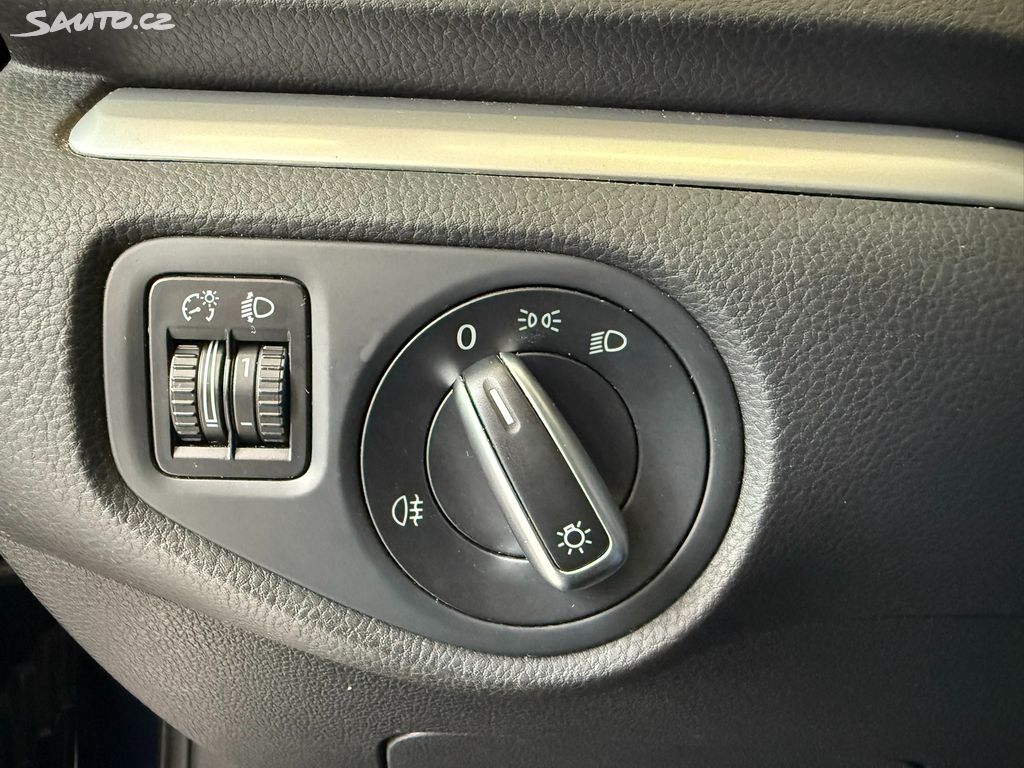 Volkswagen Sharan, 2.0 TDI 103 kW 7míst, tažné