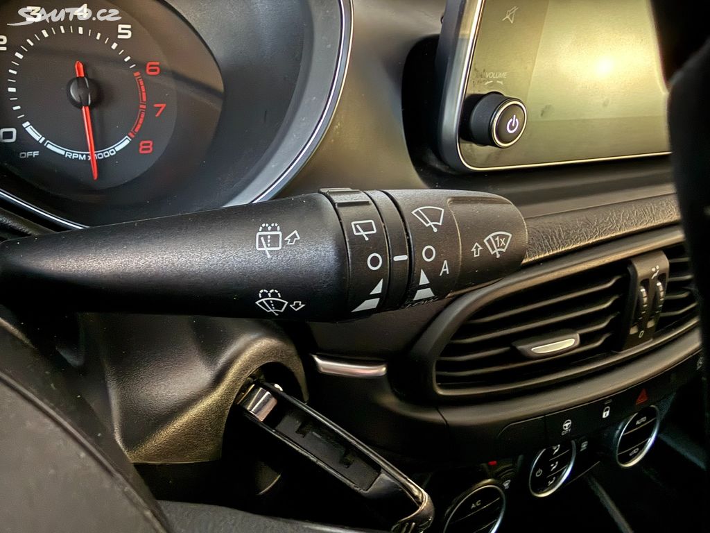 Fiat Tipo, 1.4 T-JET 88 kW LOUNGE 1.maj.