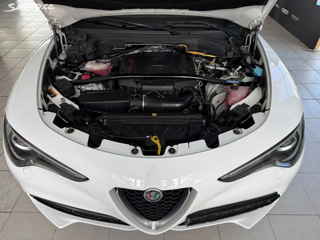 Alfa Romeo Stelvio, Q4 2.0 206 kW 4x4