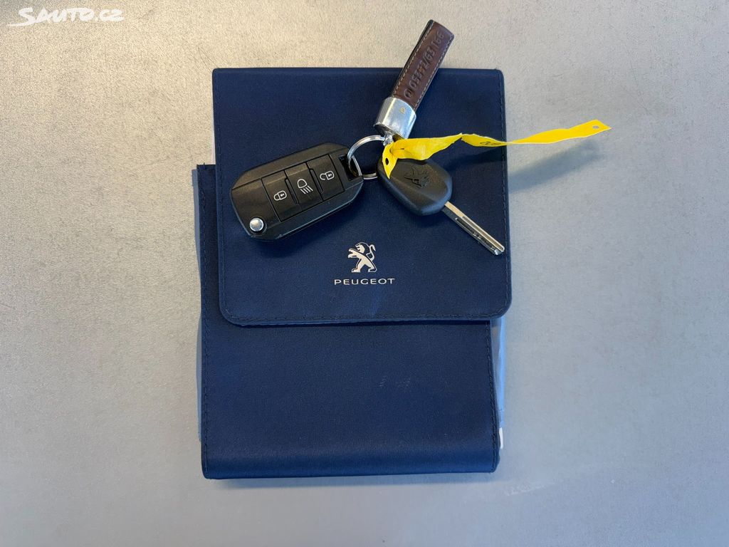 Peugeot 208, Style 1.2 60 kW 1.majitel Peugeot 208, Style 1.2 60 kW 1.majitel