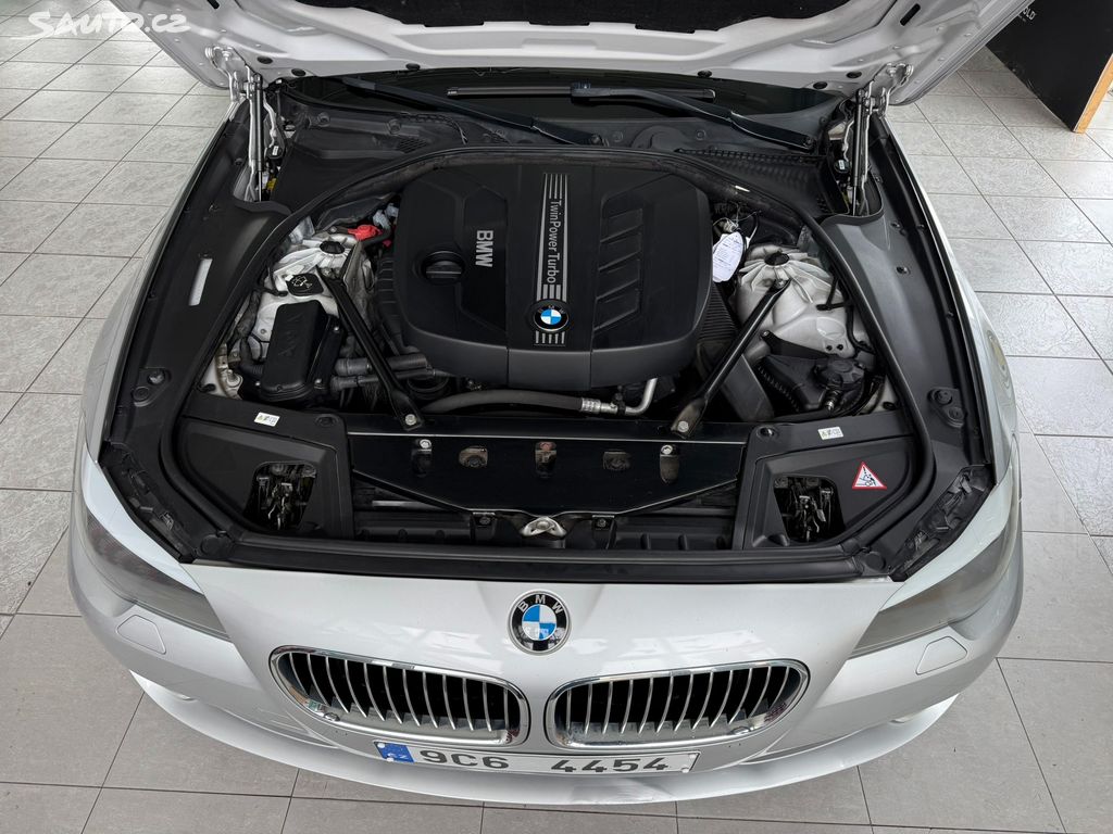 BMW Řada 5, 520d  2.0 135 kW Touring F11 BMW Řada 5, 520d  2.0 135 kW Touring F11