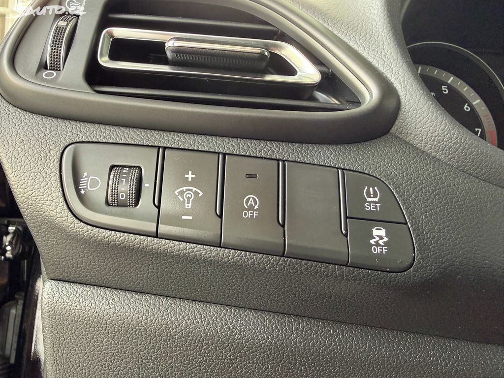 Hyundai i30, 1.0 T-GDI 88 kW MHEV 1.majitel