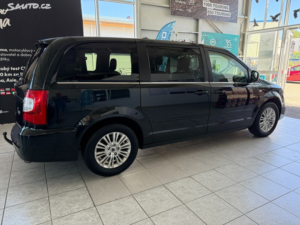 Lancia Voyager, 2.8 120 kW 7míst AT 1.maj.