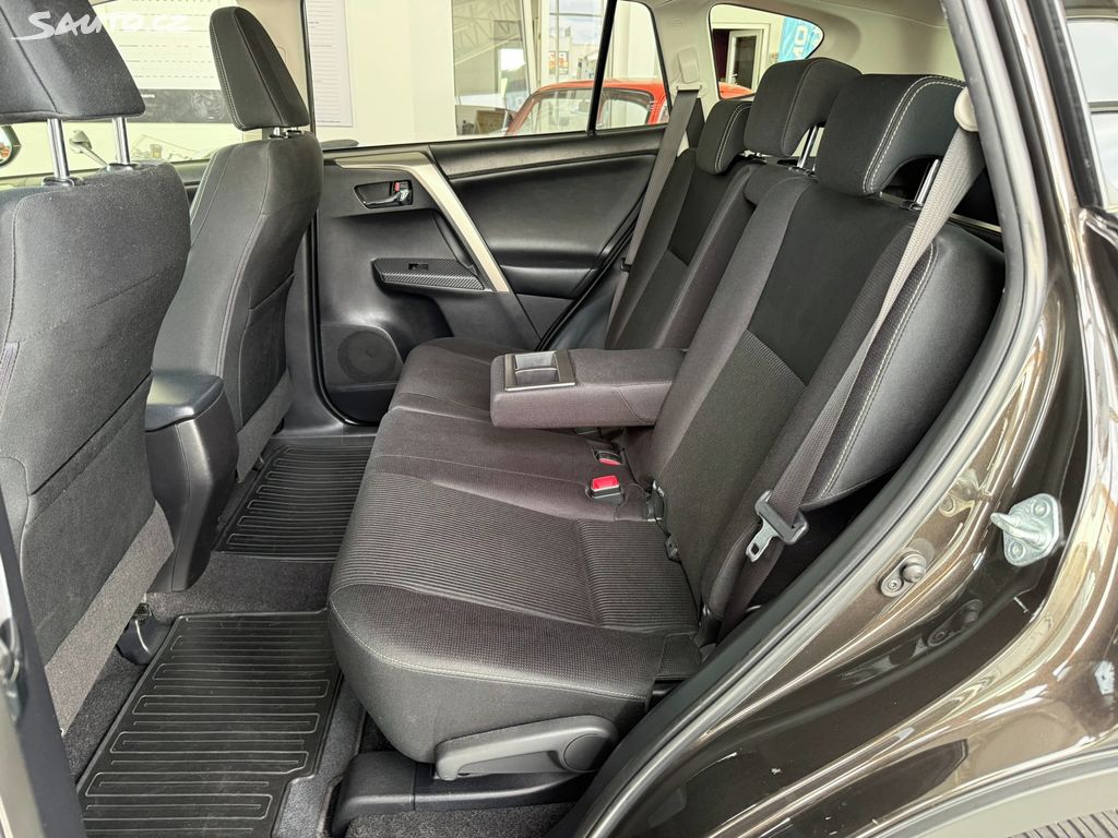 Toyota Rav4, 2.2 D-4D 110 kW 4x4 1.majitel