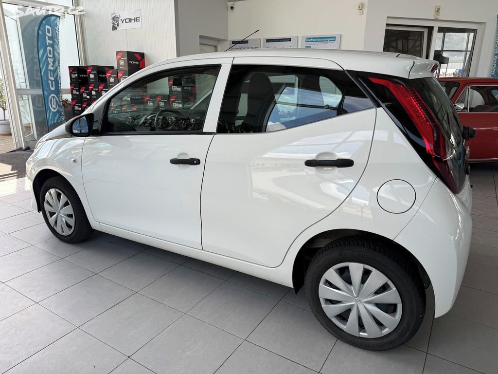 Toyota Aygo, 1.0 53 kW plná ser.historie