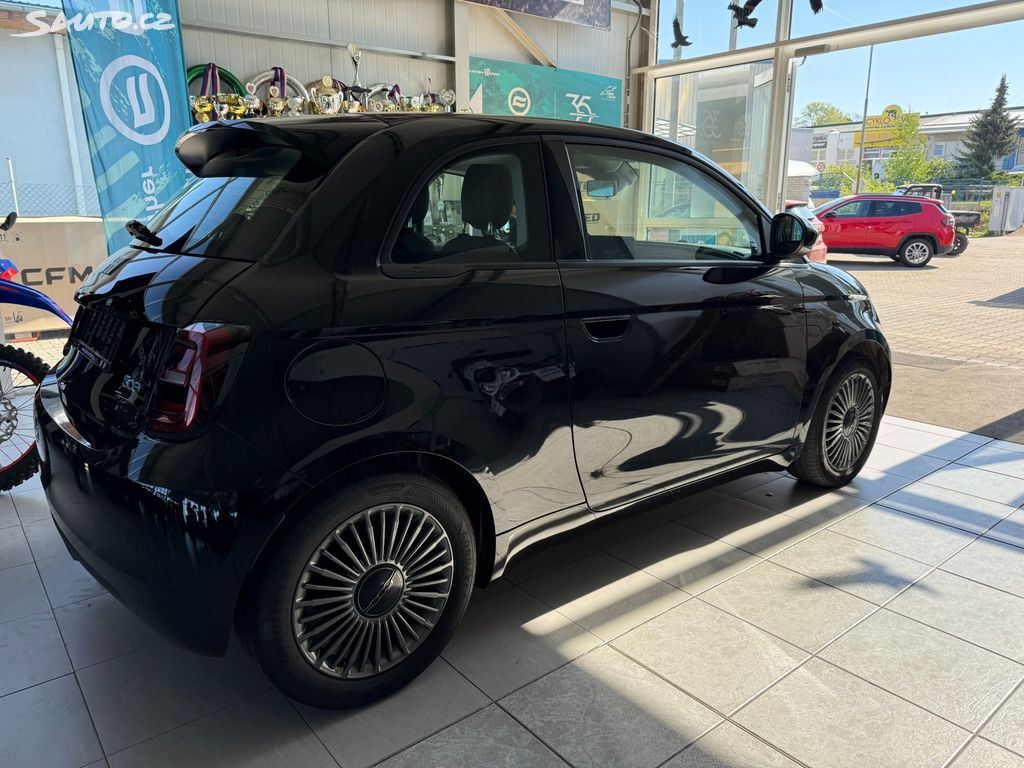 Fiat 500E, 42 kWh 118k 1.majitel DPH