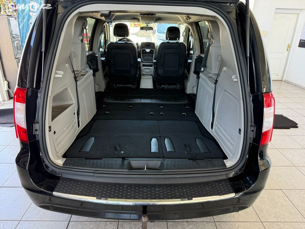 Lancia Voyager, 2.8 120 kW 7míst AT 1.maj.