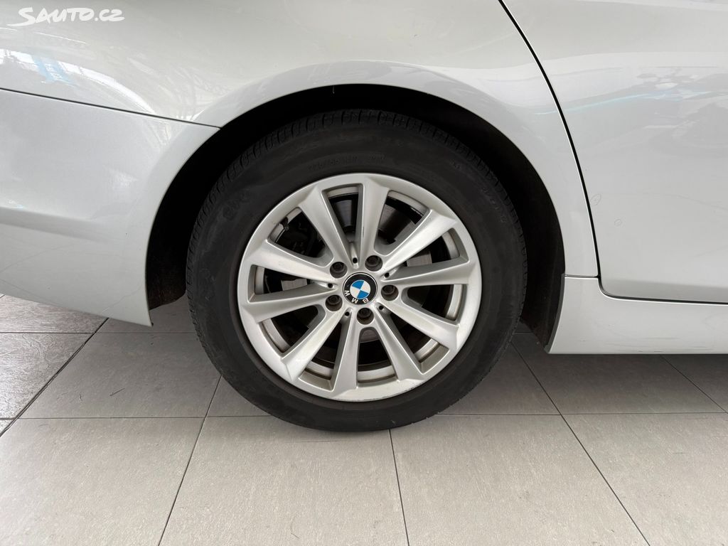 BMW Řada 5, 520d  2.0 135 kW Touring F11 BMW Řada 5, 520d  2.0 135 kW Touring F11