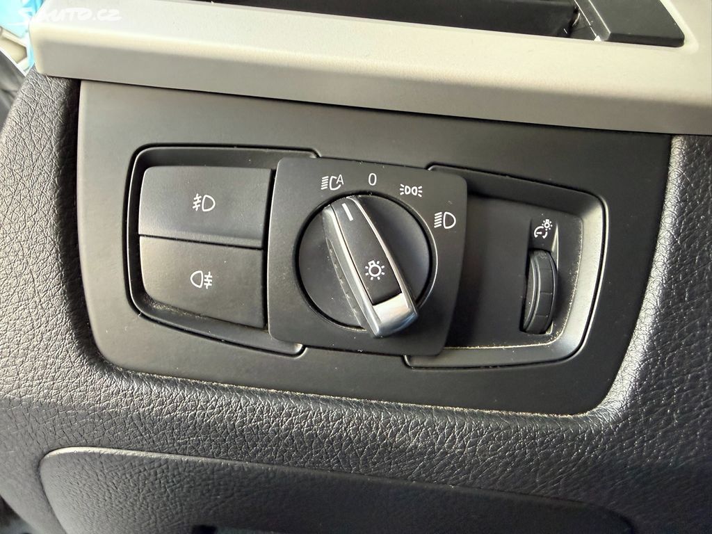 BMW Řada 3, 320d xDrive Touring 2.0 135 kW