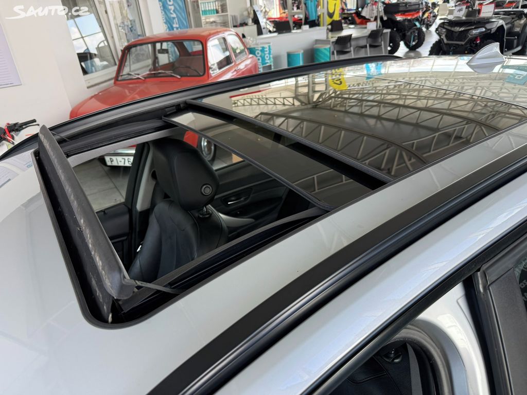 BMW Řada 3, 320d xDrive Touring 2.0 135 kW