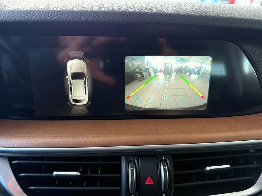 Alfa Romeo Stelvio, Q4 2.0 206 kW 4x4