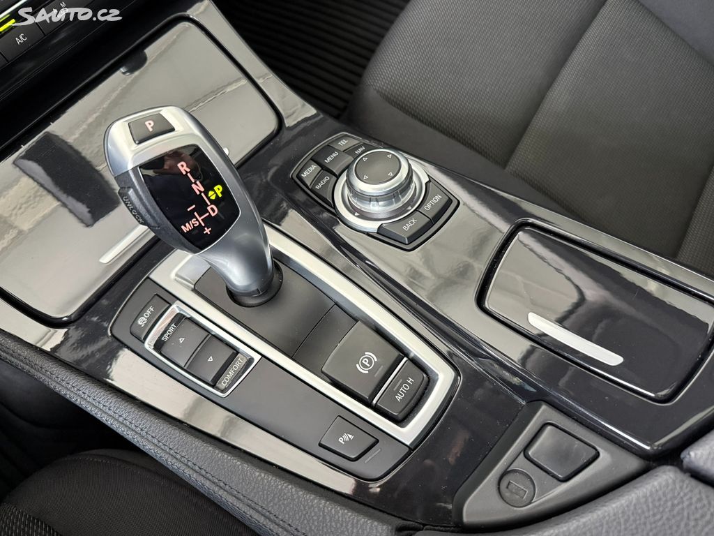 BMW Řada 5, 520d  2.0 135 kW Touring F11 BMW Řada 5, 520d  2.0 135 kW Touring F11