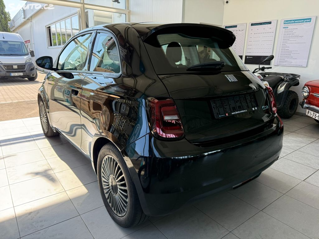 Fiat 500E, 42 kWh 118k 1.majitel DPH
