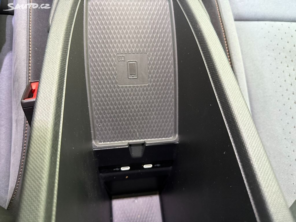 Cupra Born, 150 kW  62 kWh 1.majitel