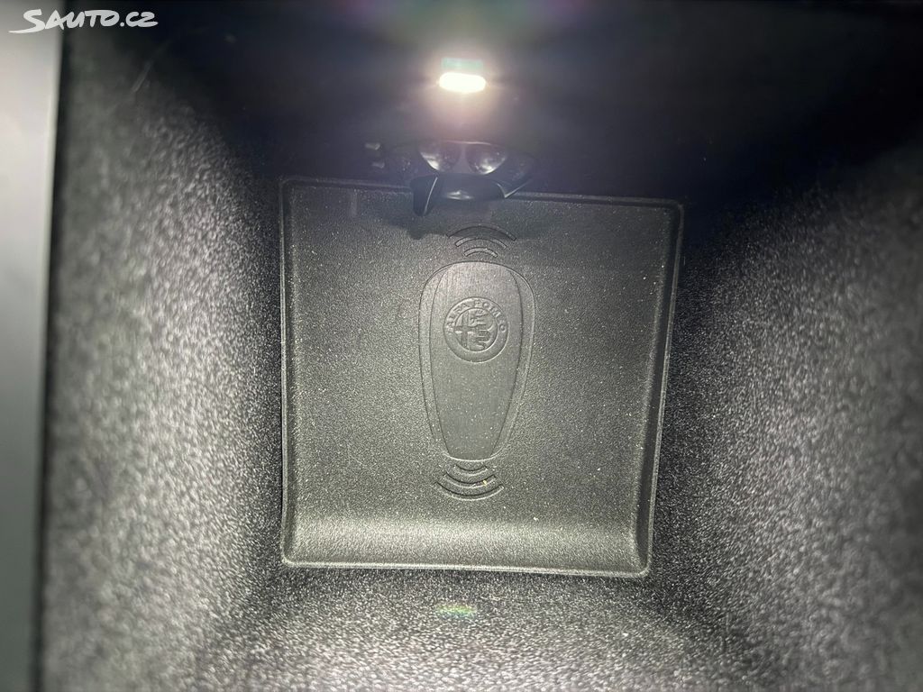 Alfa Romeo Stelvio, Q4 2.0 206 kW 4x4