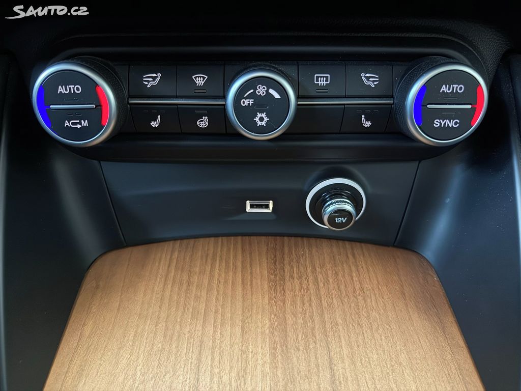 Alfa Romeo Stelvio, Q4 2.0 206 kW 4x4