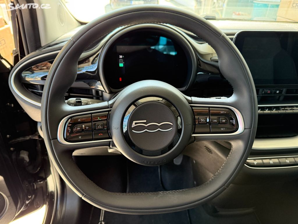 Fiat 500E, 42 kWh 118k 1.majitel DPH