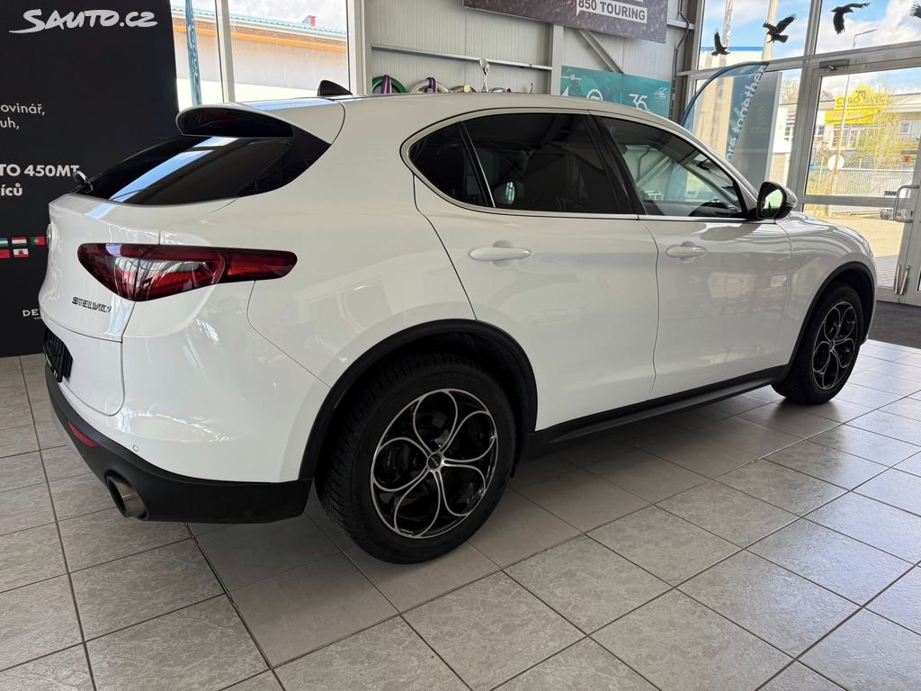 Alfa Romeo Stelvio, Q4 2.0 206 kW 4x4