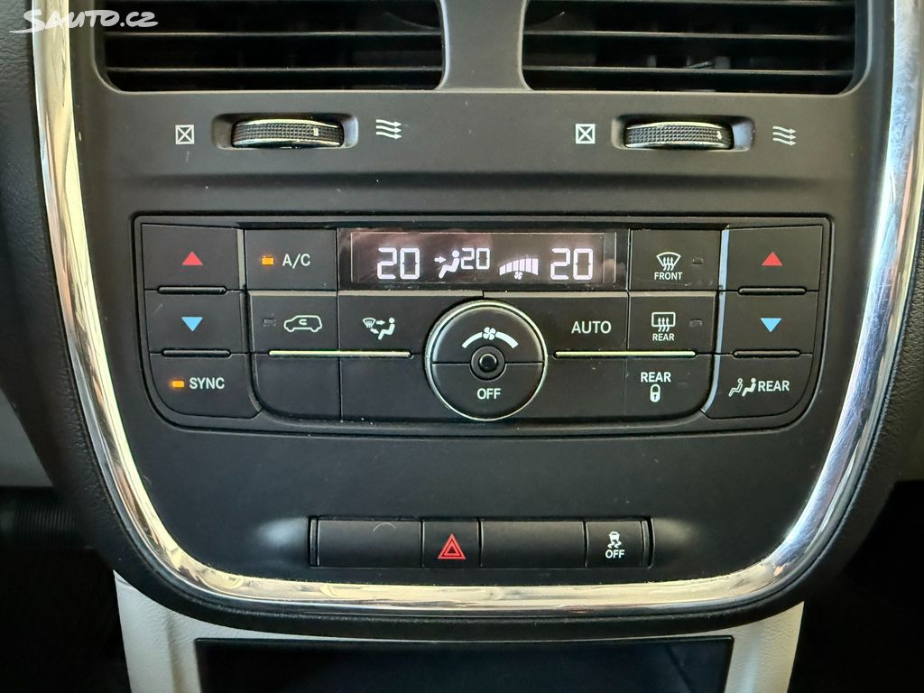 Lancia Voyager, 2.8 120 kW 7míst AT 1.maj.