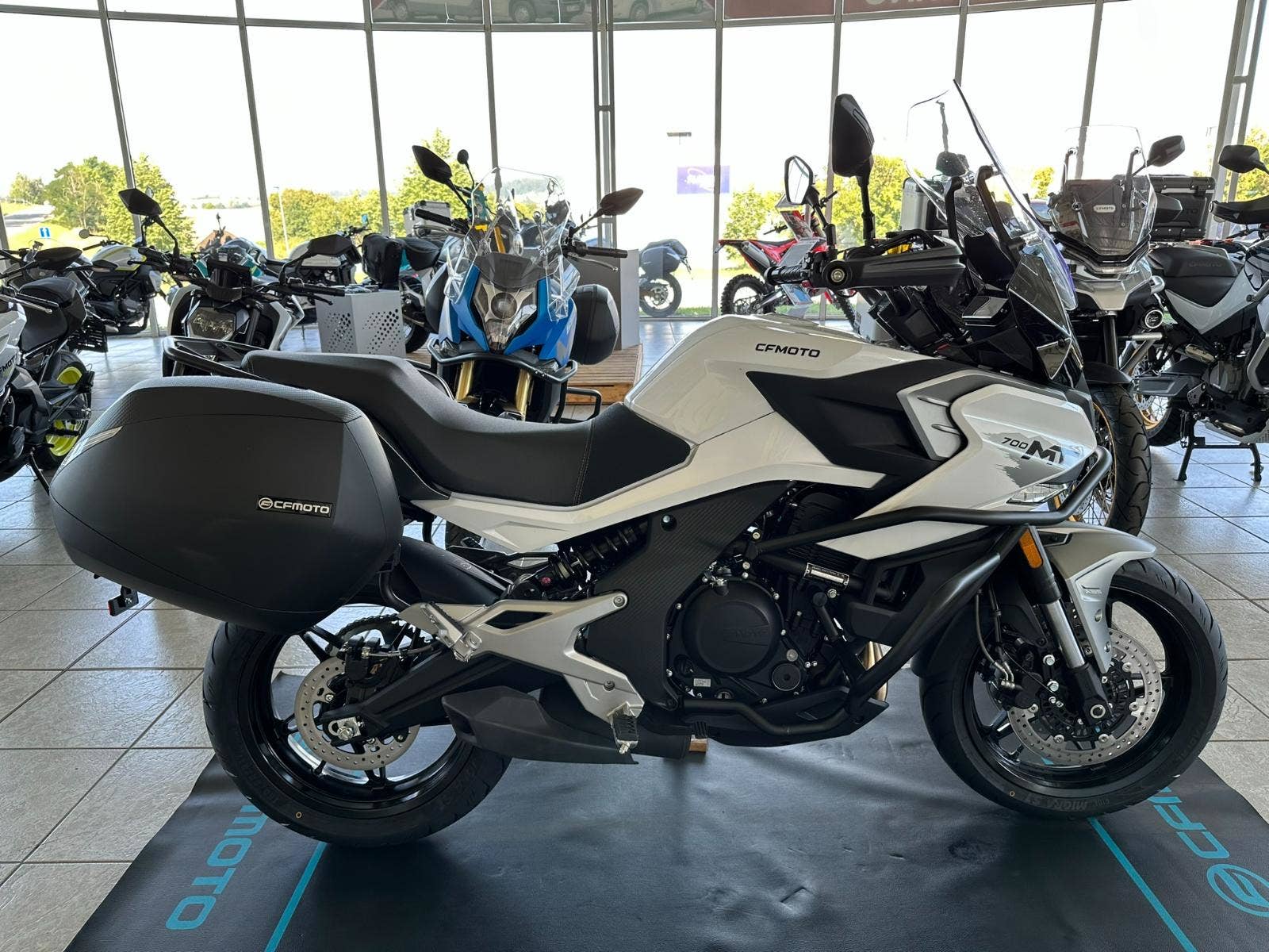 CFMOTO 700 MT Premium
