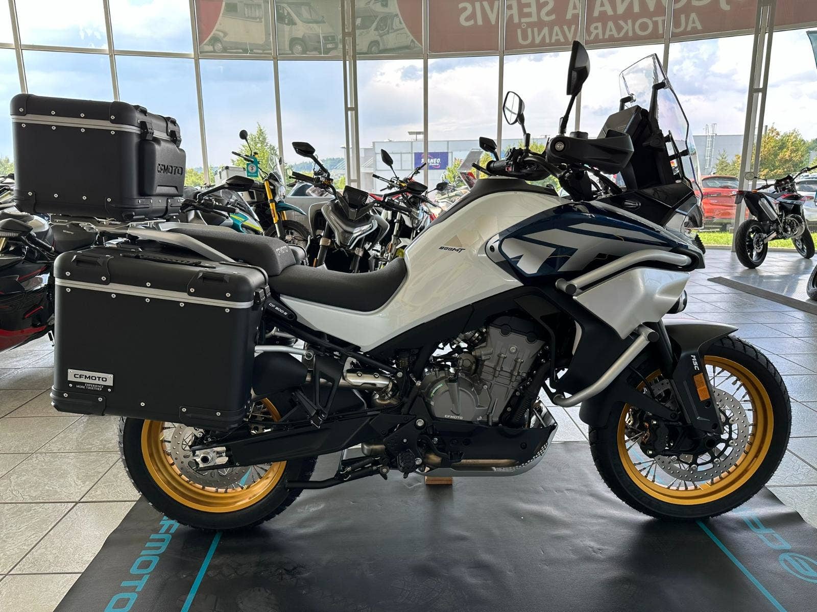 CFMOTO 800 MT