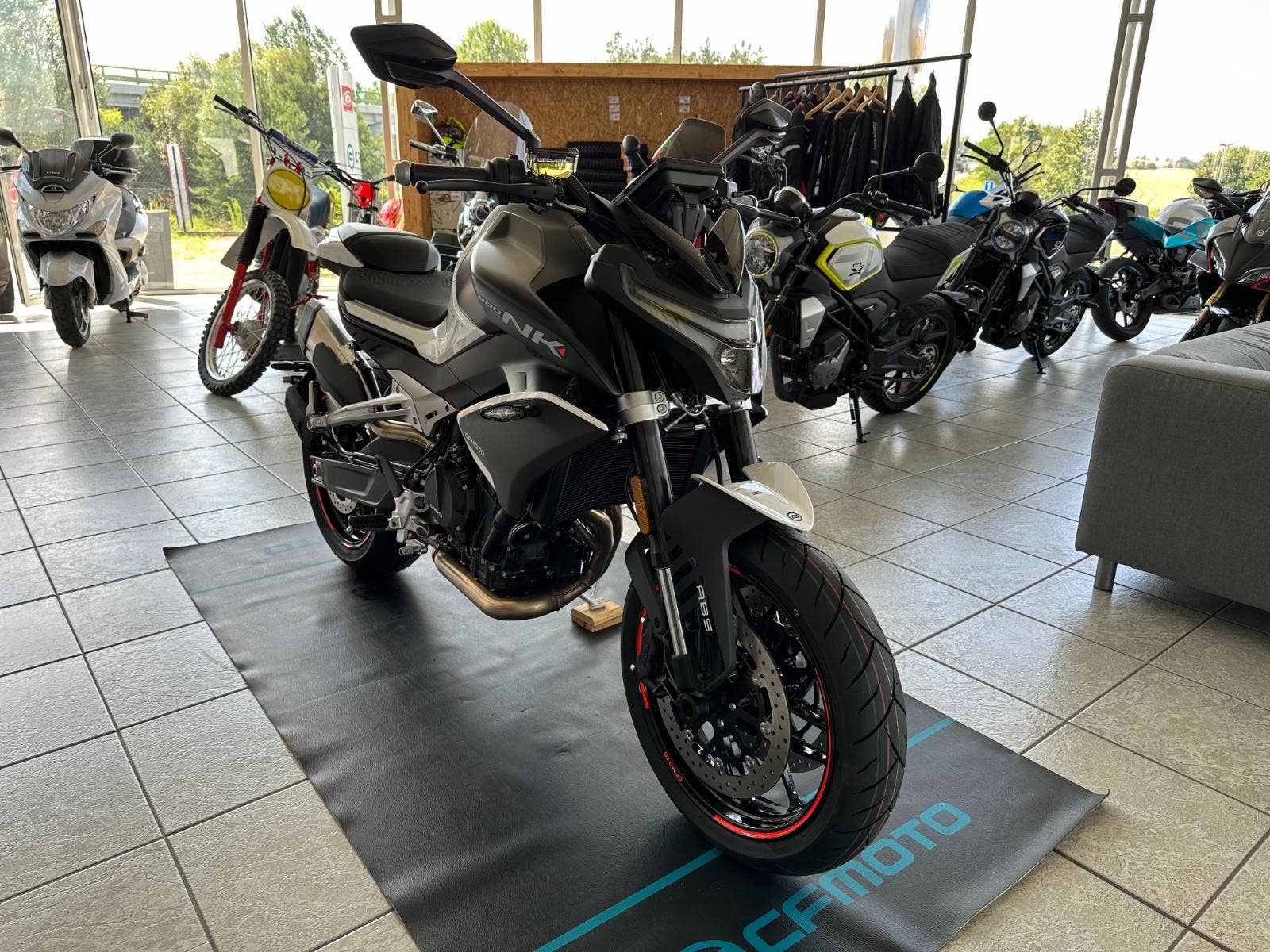 CFMOTO 800 NK