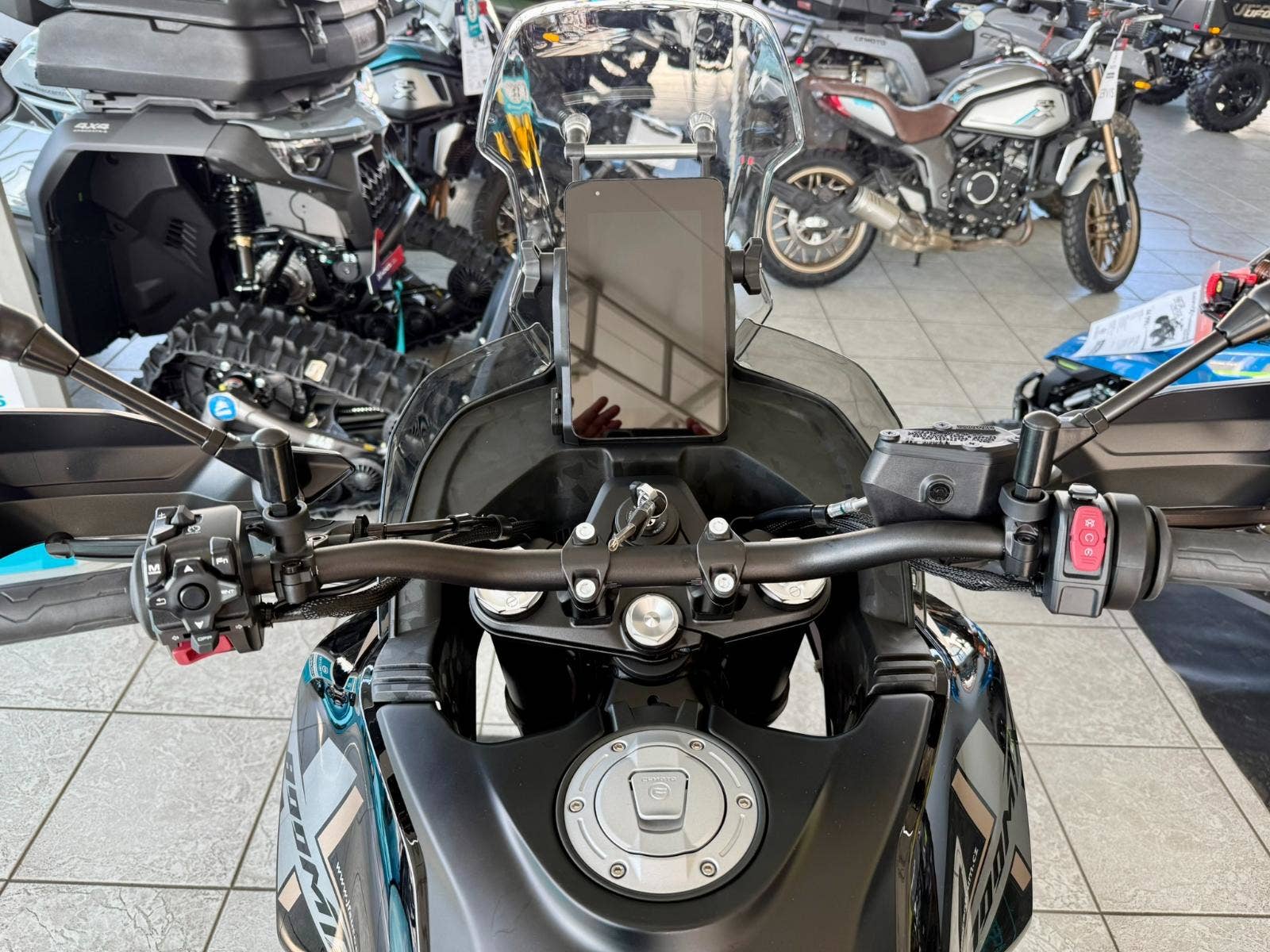 CFMOTO 800 MT