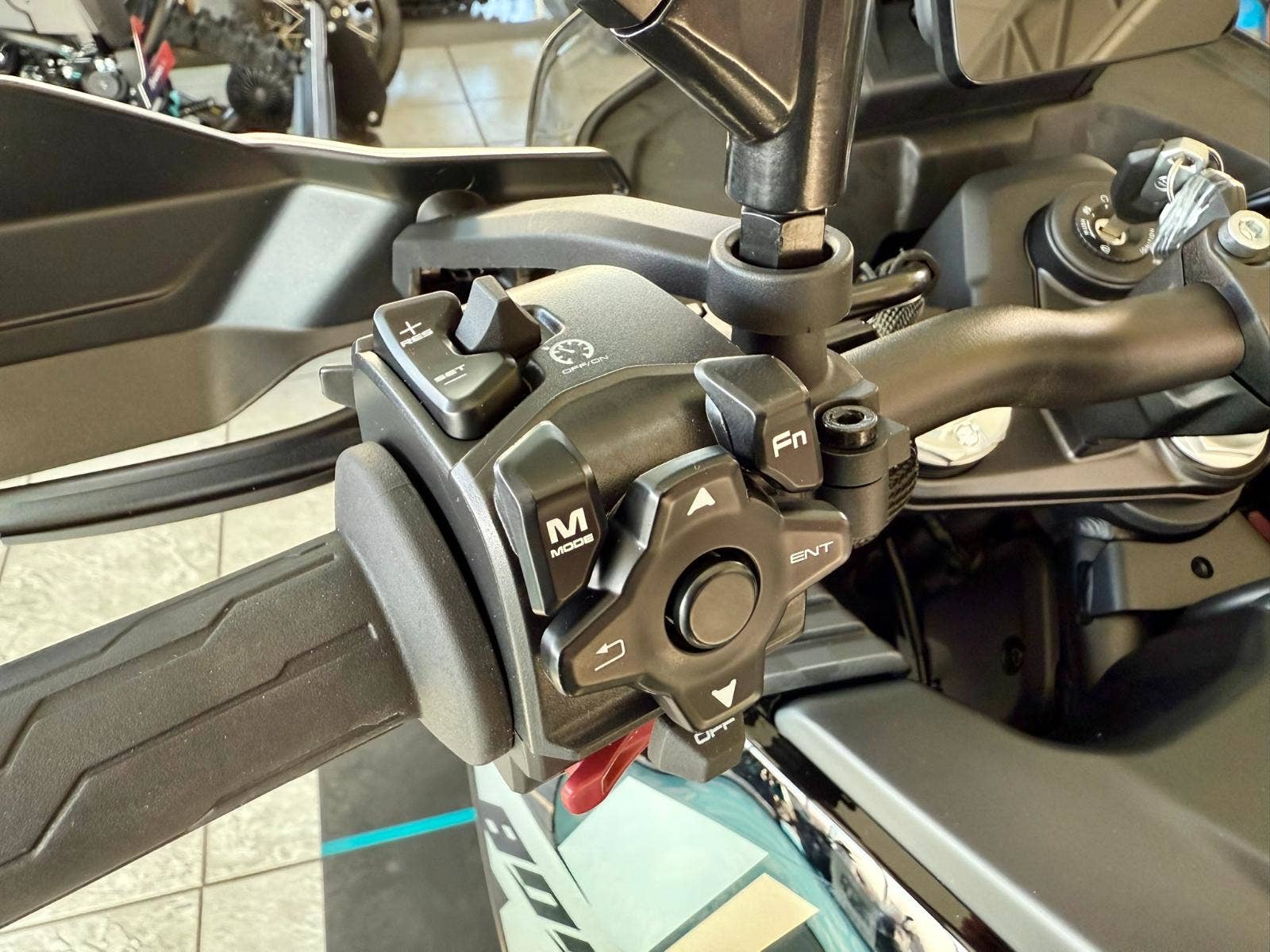 CFMOTO 800 MT