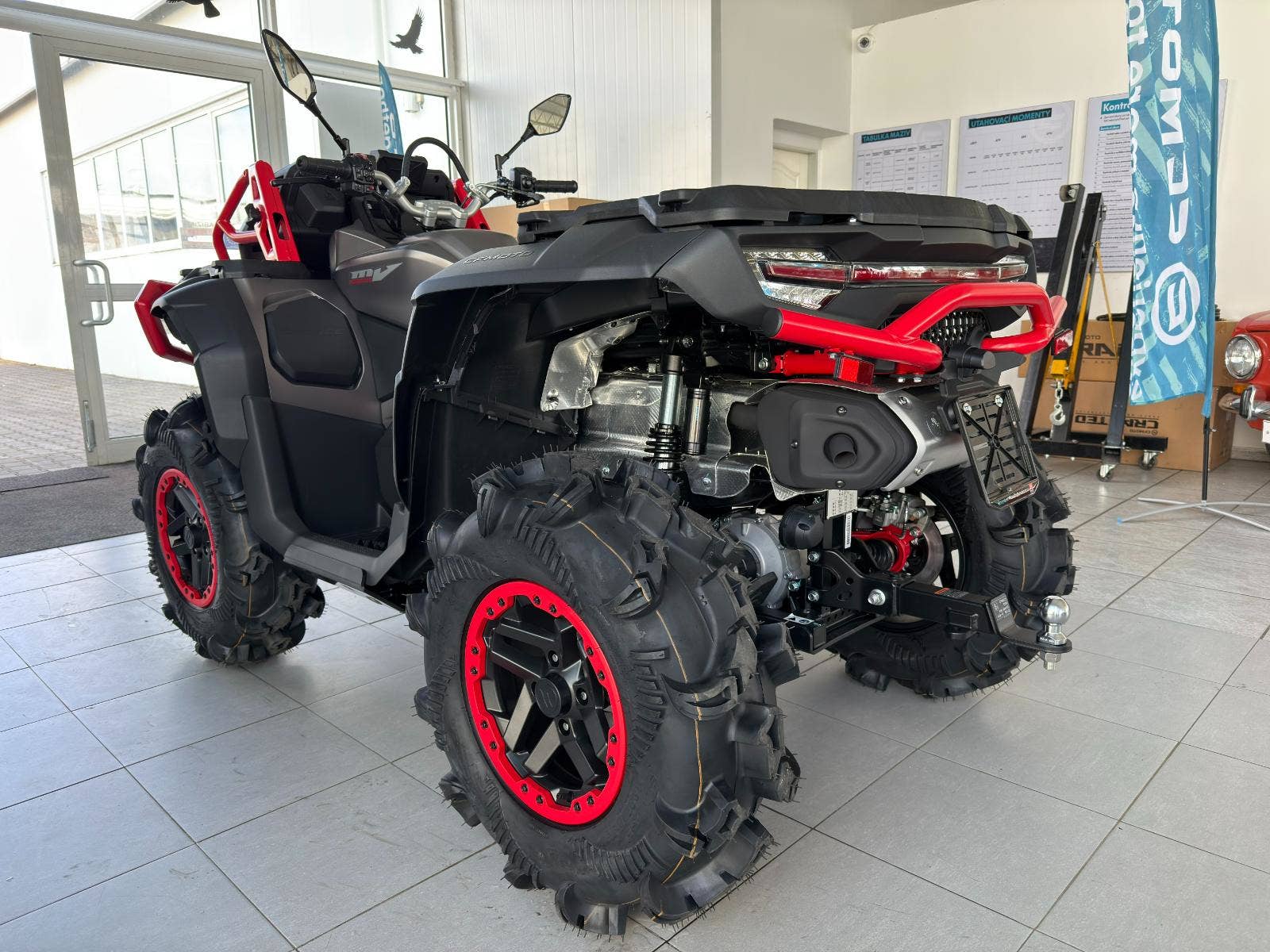 CFMOTO Gladiator X1000 V-Twin EPS