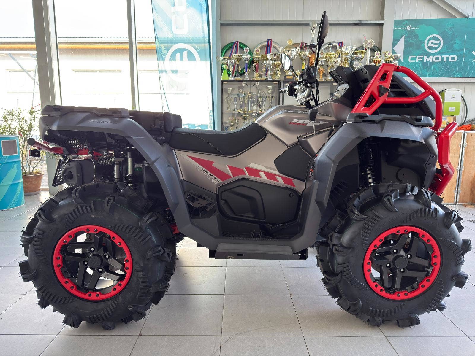 CFMOTO Gladiator X1000 V-Twin EPS