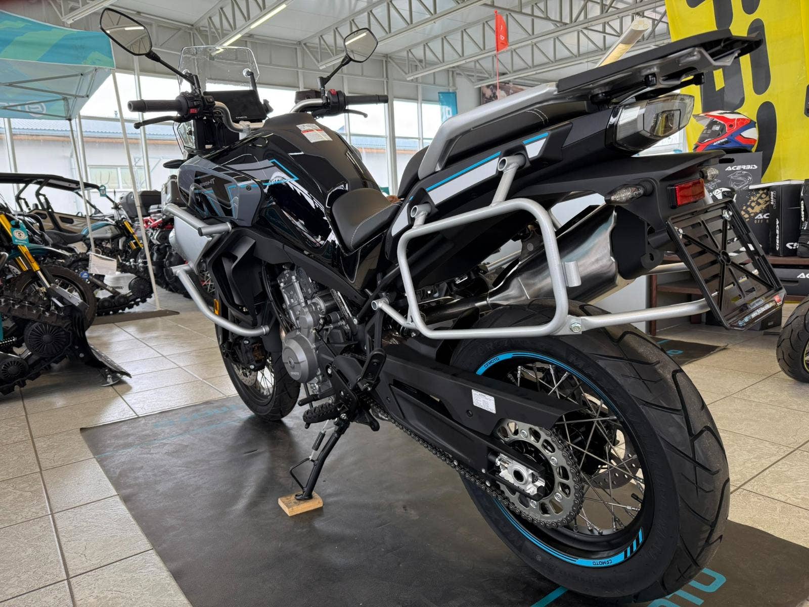 CFMOTO 800 MT