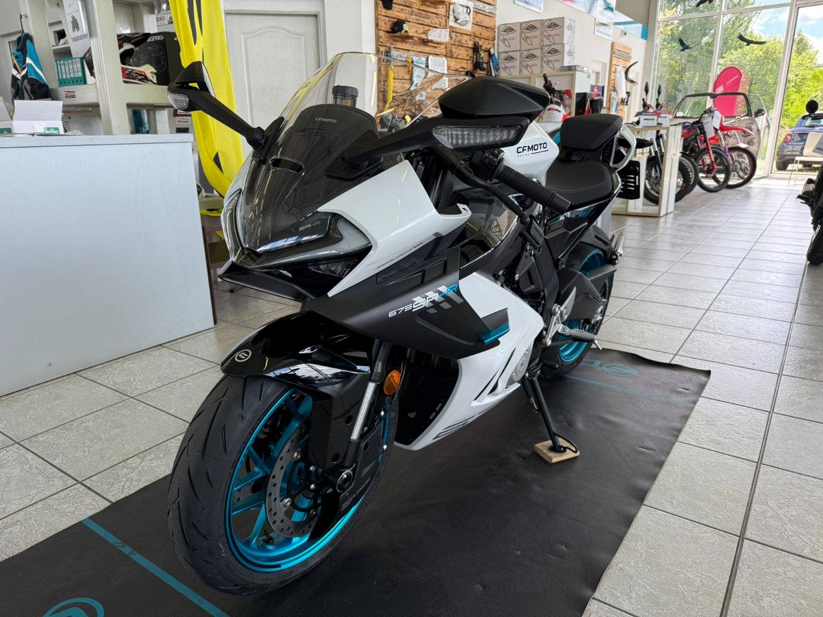 CFMOTO 675 SR-R
