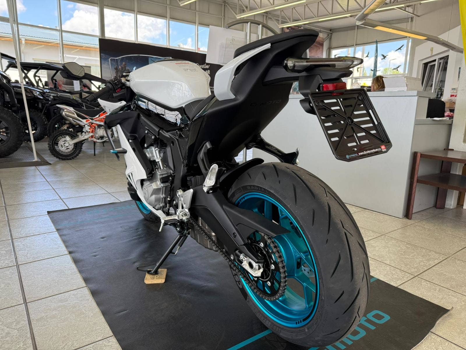 CFMOTO 675 SR-R