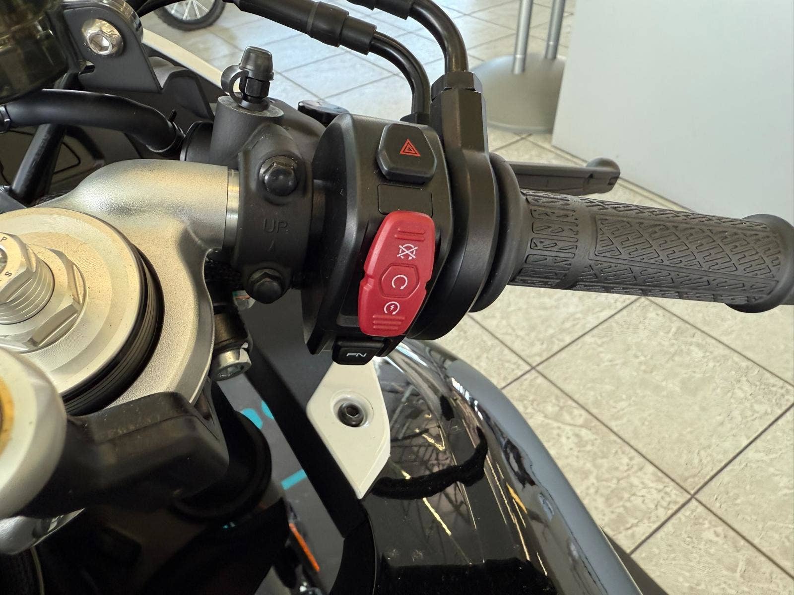 CFMOTO 675 SR-R
