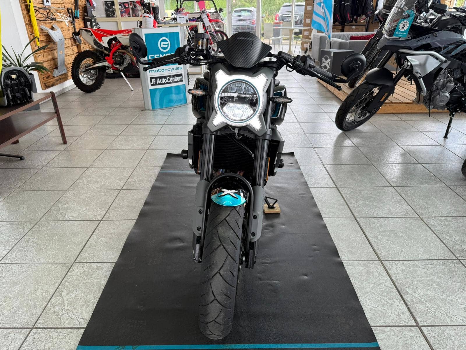CFMOTO 700 CL-X Sport